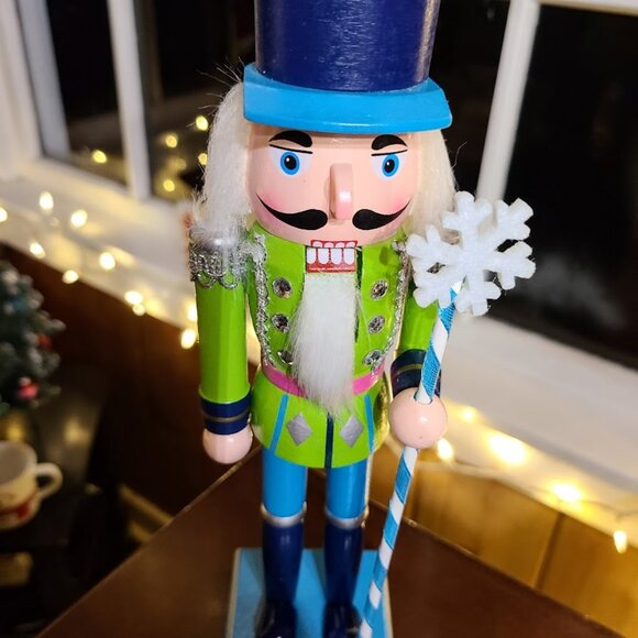 Christmas Nutcracker Soldier Wooden Holiday Mantel Decoration Blue Green Statue - Picture 2 of 5